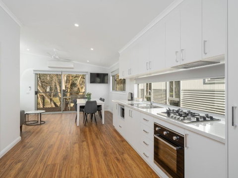 Painters Island Holiday Park - Melbourne Tourism 2