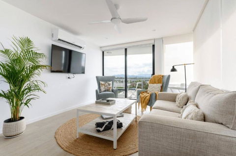 Palm Beach Escape With Rooftop Pool - CoastHM - Melbourne Tourism 3