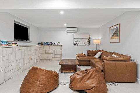 Palm Paradise Near The Beach - Melbourne Tourism 1