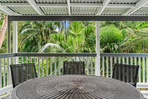 Palm Paradise Near The Beach - Melbourne Tourism 2