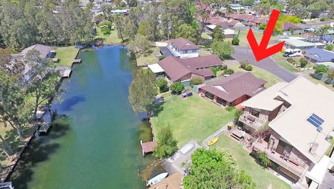 Paradise On The Water - Melbourne Tourism 0