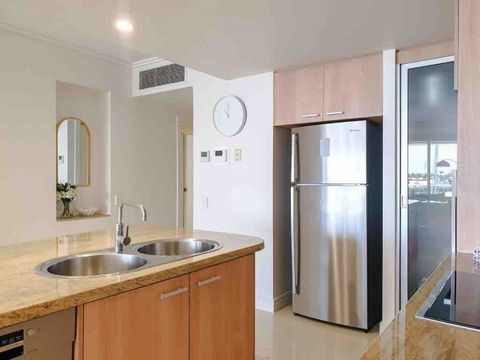 Paradise On The Water Luxurious 3brm Apartment - Melbourne Tourism 3