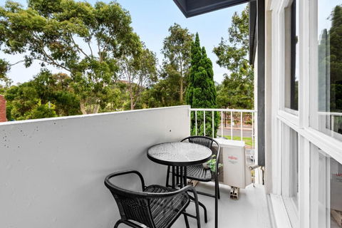 Peaceful 1-Bed Apartment Near The City Centre - Melbourne Tourism 1