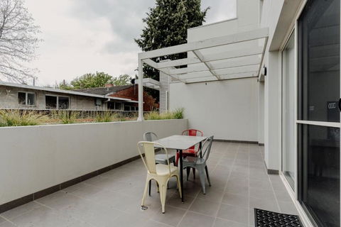 Peaceful 1-Bed Apartment Close To Lonsdale St - Melbourne Tourism 3