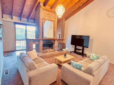 Peaceful Home In Forest - Melbourne Tourism 0