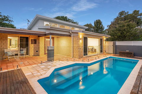 Peaceful Peron - Melbourne Tourism 0