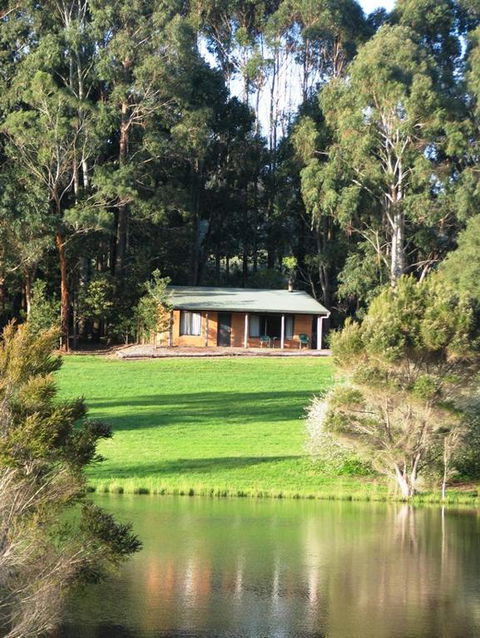 Pemberton Lake View Chalets - Melbourne Tourism 2
