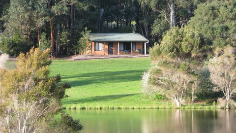 Pemberton Lake View Chalets - Melbourne Tourism 1