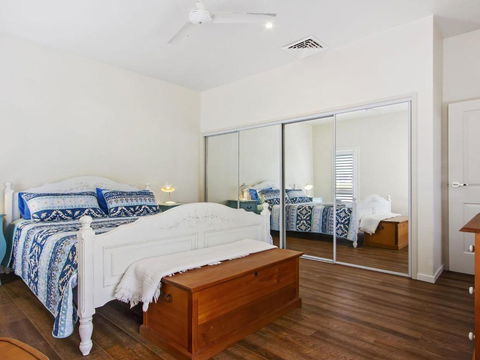 Penguins Rest - Melbourne Tourism 3