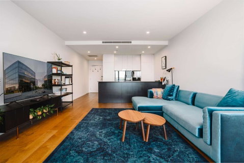 Perfect Located 1-Bed With Great Views & Parking - Melbourne Tourism 2