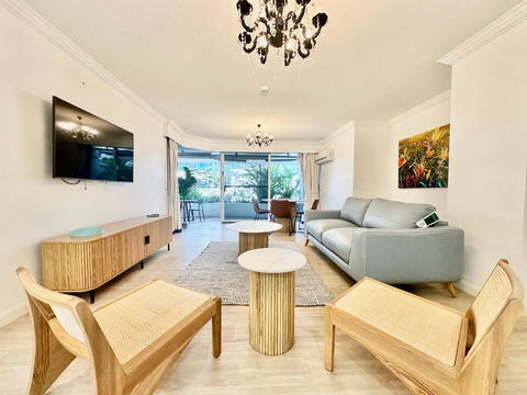 Phoenician Resort, Central Broadbeach - Melbourne Tourism 1