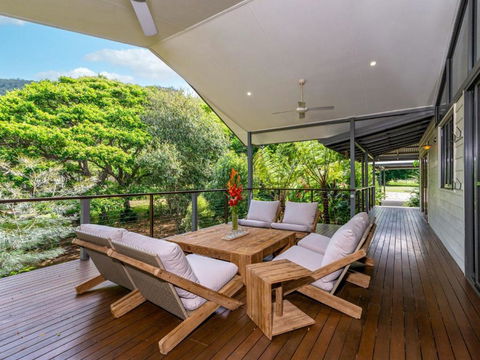 Port Douglas Valley Magic - Melbourne Tourism 2