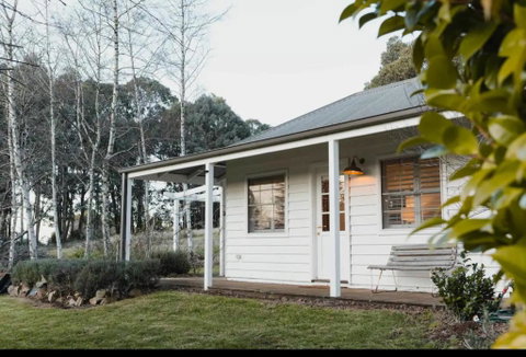 Peony Farm Pink Cottage - Melbourne Tourism 1