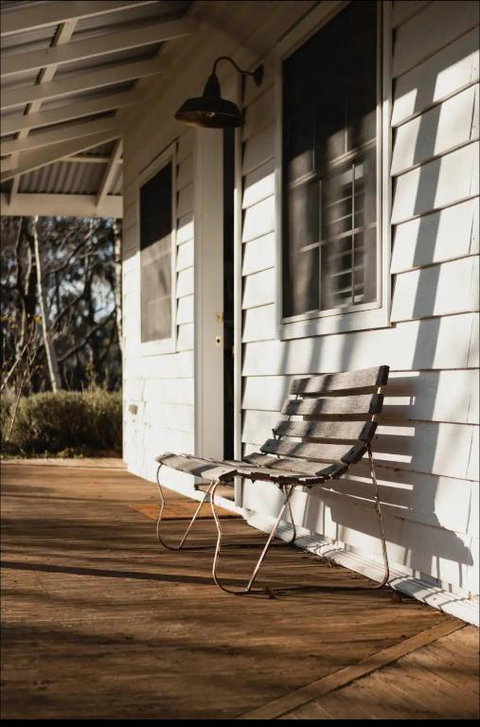 Peony Farm Pink Cottage - Melbourne Tourism 2