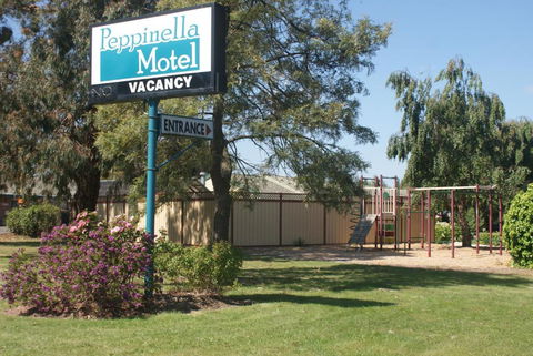 Peppinella Motel - Melbourne Tourism 0