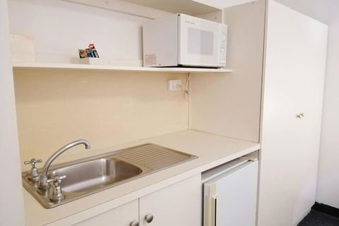 Perfect 1-Bedroom Studio On Gouger With Wi-Fi - Melbourne Tourism 3