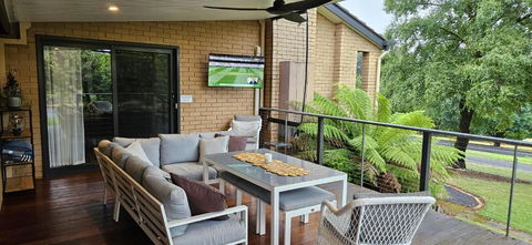 Perfect Country Home - Melbourne Tourism 3