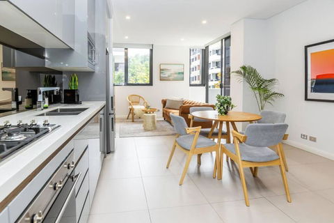 Perfect Stay Rosebery I Zetland WI-Fi Netflix Gym Pool - Melbourne Tourism 1