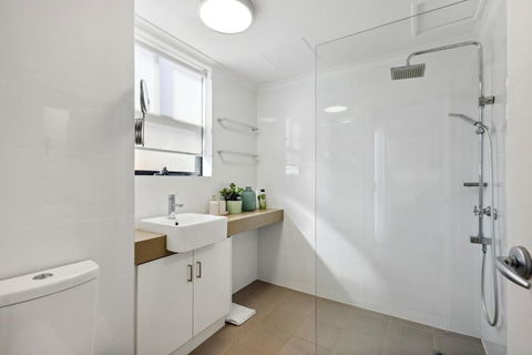 Perth City Corporate 1BRD - Melbourne Tourism 3