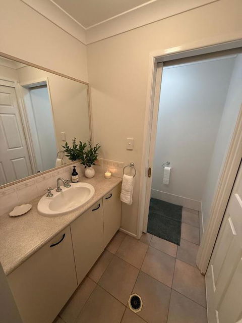 Pet Friendly - Canal Sunset View - Private Jetty - Melbourne Tourism 3