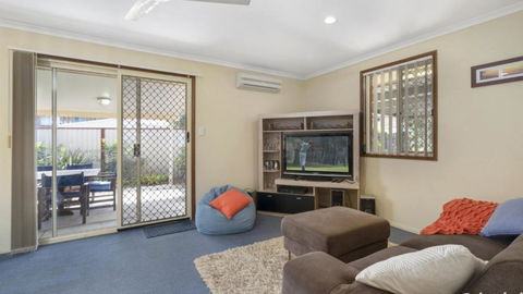 Pet Friendly Home Away From Home - Melbourne Tourism 3