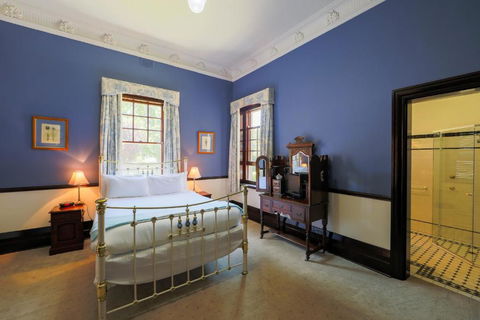 Petersons Armidale Winery And Guesthouse - Melbourne Tourism 2