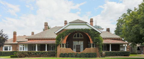 Petersons Armidale Winery And Guesthouse - Melbourne Tourism 0