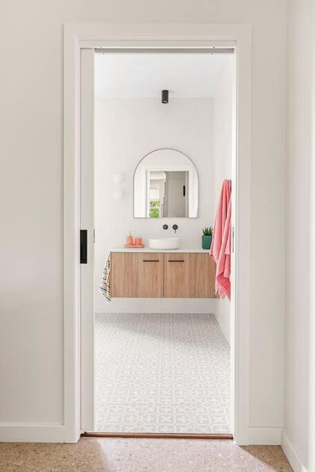 Piambong House - Melbourne Tourism 3