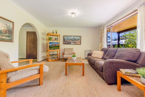 Pin High - Melbourne Tourism 1