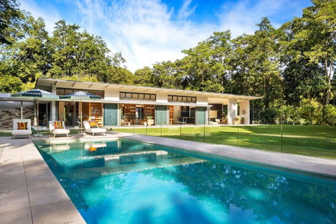 Pine Mountain - Melbourne Tourism 0