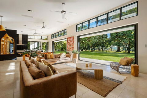 Pine Mountain - Melbourne Tourism 1