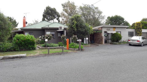 Pinewood Caravan Park - Melbourne Tourism 2