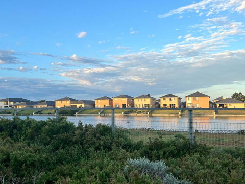 Point Cook Landmark Coastal Wetland Park Villa Free Parking - Melbourne Tourism 0