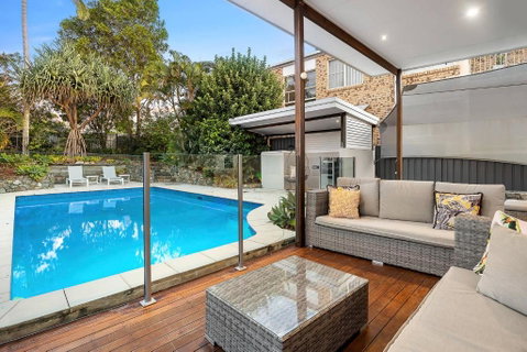 Pool Side Luxury Pet Friendly - Walk To The Beach - Melbourne Tourism 0
