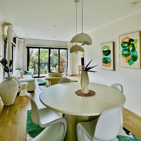 Position Perfection- Mornington - Melbourne Tourism 0
