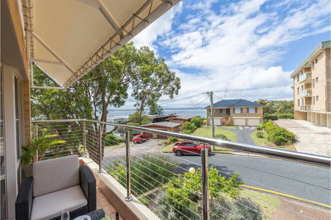 Port Views On Ronald 2 63 Ronald Ave - Melbourne Tourism 1