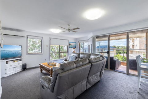 Port Views On Ronald 2 63 Ronald Ave - Melbourne Tourism 2