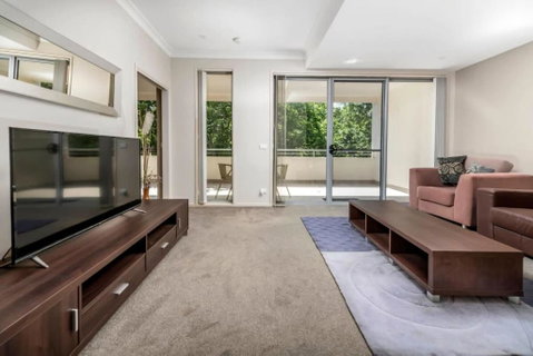 Quiet Apartment In Braddon ACT - Melbourne Tourism 3