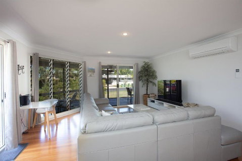 Rainbow Tides - Melbourne Tourism 3