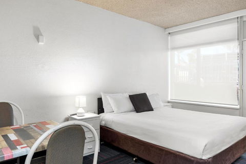 Red Carpet Motel - Melbourne Tourism 0