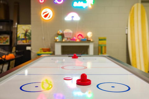 Private Luxury Haven With SUV Hire, Pool, Near Marina - Melbourne Tourism 3