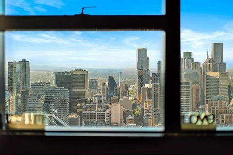 Prime Skyline Living With 120-degree Views 2B2B1C - Melbourne Tourism 3