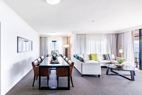 Postcard Waterfront Living On The Esplanade - Melbourne Tourism 1