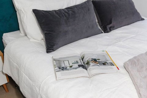 Premium Albert Park Grand Prix Apartment By Ready Set Host - Melbourne Tourism 1