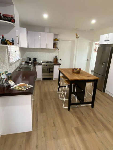 Preston Valley Country Cabin - Melbourne Tourism 2