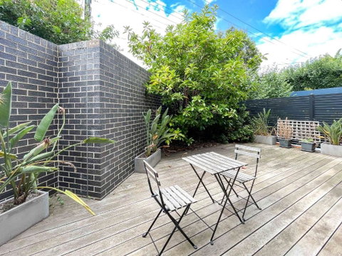 Pride Bentleigh Apartment With Private Garden - Melbourne Tourism 2