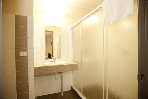 Prince Of Wales Hotel, Bunbury - Melbourne Tourism 3
