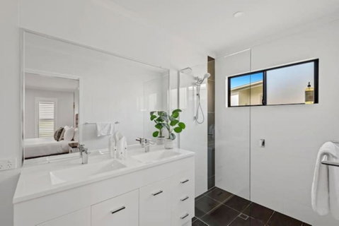 Private Mudjimba Beach Abode - Melbourne Tourism 0