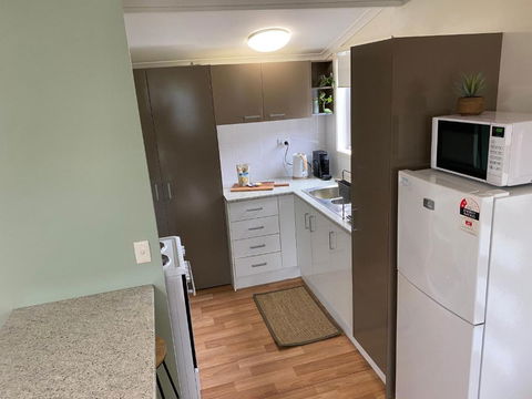 Private Guesthouse - Pet Friendly - Walk To Beach - Melbourne Tourism 1