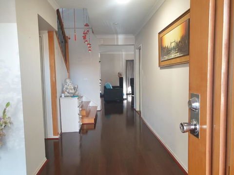 Private Room With Shared Bathroom In Point Cook - Melbourne Tourism 0